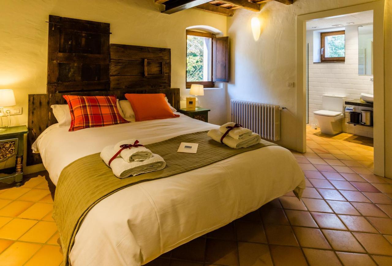 B&B La Rectoria De Sant Miquel De Pineda Sant Felíu de Pallarols Exterior foto